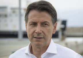 MELONI SFIDUCIATA DALLA MAGGIORANZA: SI DIMETTA SUBITO.