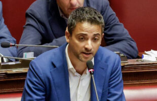 BASTA ARMI DI DISTRAZIONE DI MASSA