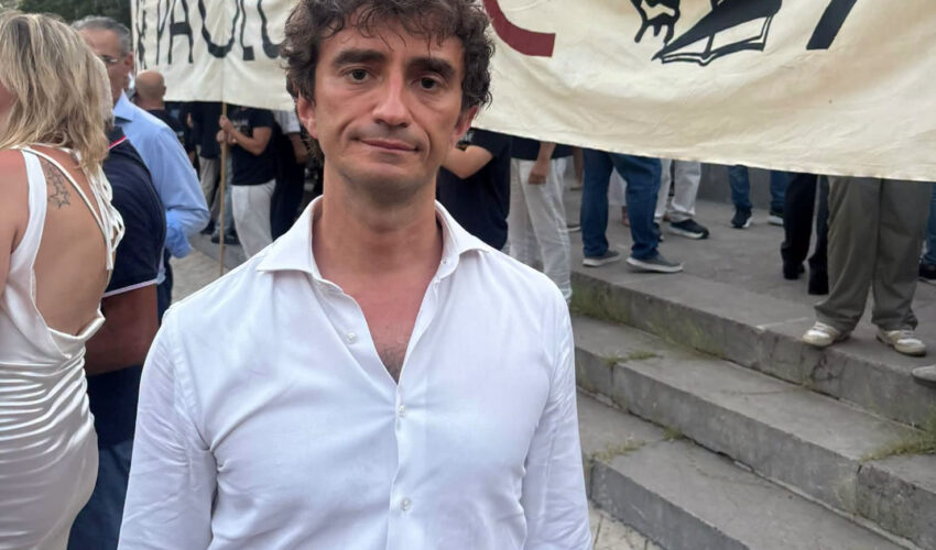 CONTE SI SCIACQUI LA BOCCA PRIMA DI PARLARE DI BORSELLINO