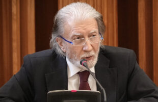 IL GOVERNO PREFERISCE PROTEGGERE I COLLETTI BIANCHI