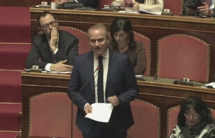 “QUESTO GOVERNO STA AIUTANDO LA MAFIA”