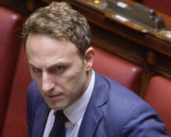 Bollo auto: da Meloni televendita come Wanna Marchi