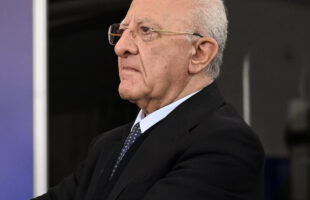 Dal biondo platino al castano scuro e 5000 dollari a testa
