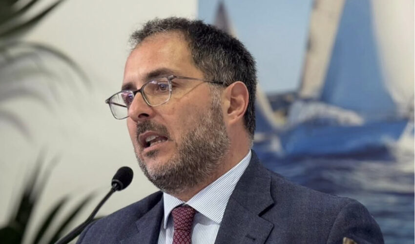 Il nuovo nemico della Meloni: i bambini