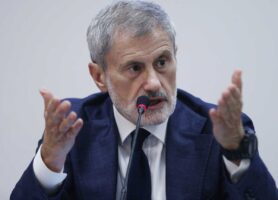 “Non si possono usare metodi di destra contro una persona di destra”
