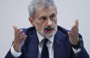 “Non si possono usare metodi di destra contro una persona di destra”