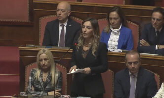 Meloni vuole riscrivere le regole Europee ma dimentica che le ha sottoscritte lei