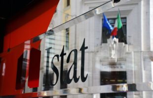 “Quei comunisti dell’Istat che truccano i dati”