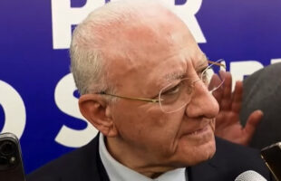 Per De Luca “Progetto Civico” diventa “Paraculismo Civico”