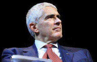 Dopo 44 anni Pier Ferdinando Casini lascia la politica