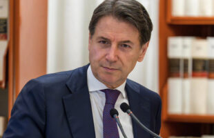 La gag di Conte da Vespa