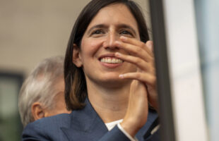 Il governo Meloni se la prende con chi protesta per il caro carburanti