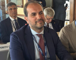 “Il Sud protesta e il governo organizza la secessione”
